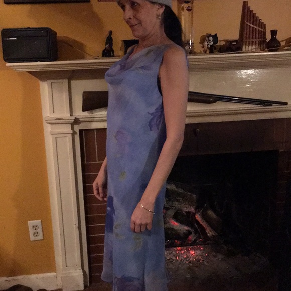 Dress - Picture 1 of 7